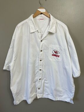 NFL Apparel Kansas City KC Chiefs white embroidered  Button Shirt 3X or 4X?